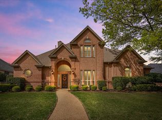 1636 Oak Creek Dr, Hurst, TX 76054