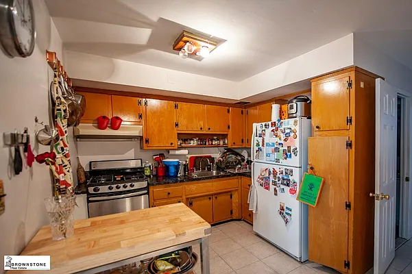 Rented by Brownstone Real Estate | media 47