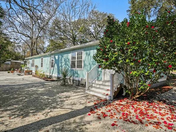 419 Pine Dr. N, Surfside Beach, SC 29575