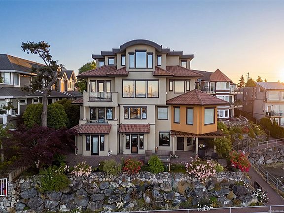 4th image of 9949 3rd St #201