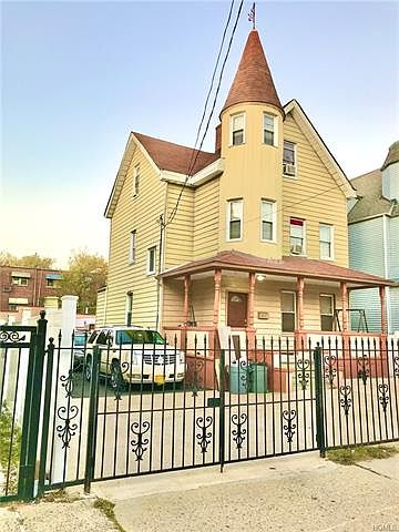 1st image of 853 E 226th St