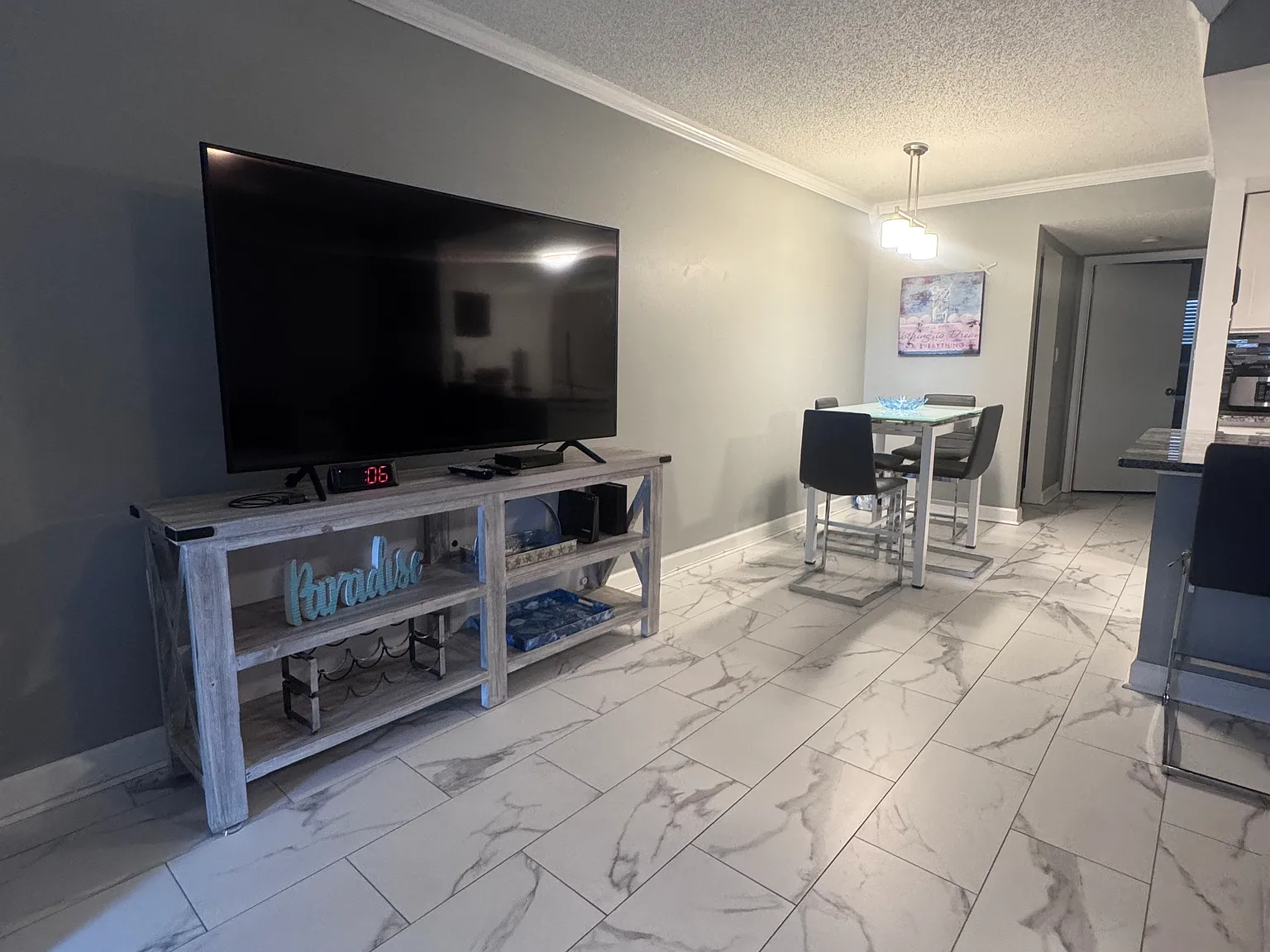 1 bed, 580 sqft, $2,200 — Photo 2