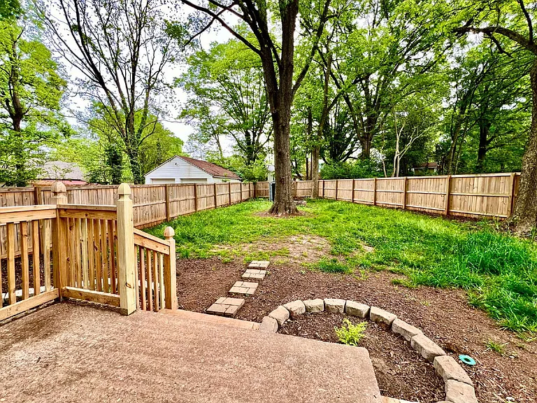 3500 Mathis Dr — Photo 23