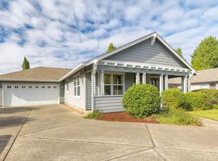 930 Schaefers Ln, Grants Pass, OR 97526