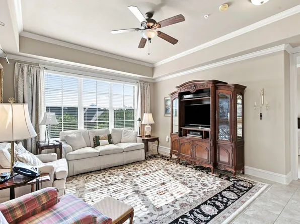 301 Watermere Dr APT 320, Southlake, TX 76092