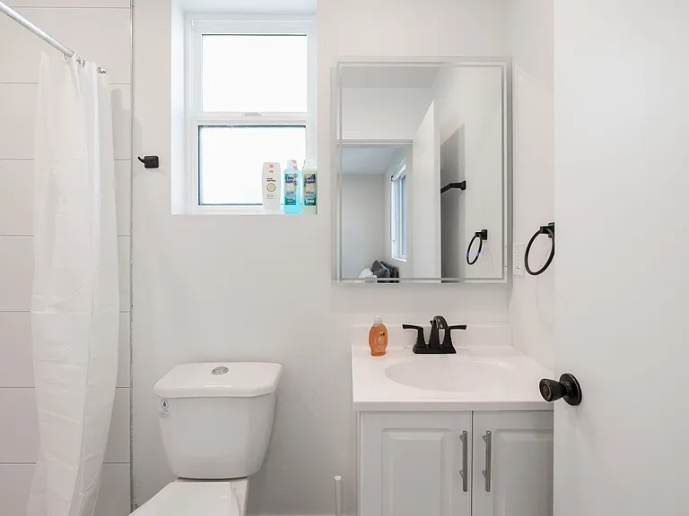 North Beverly 3507 S Budlong Ave — Photo 16