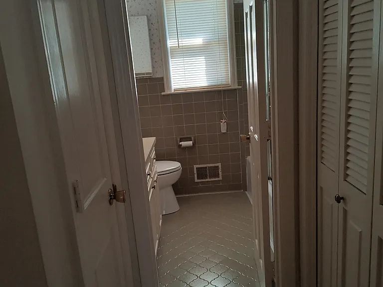 458 Tomahawk Dr #A — Photo 3