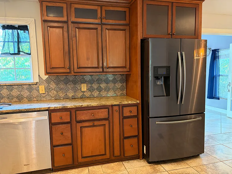 4700 Rolling Green Dr — Photo 8