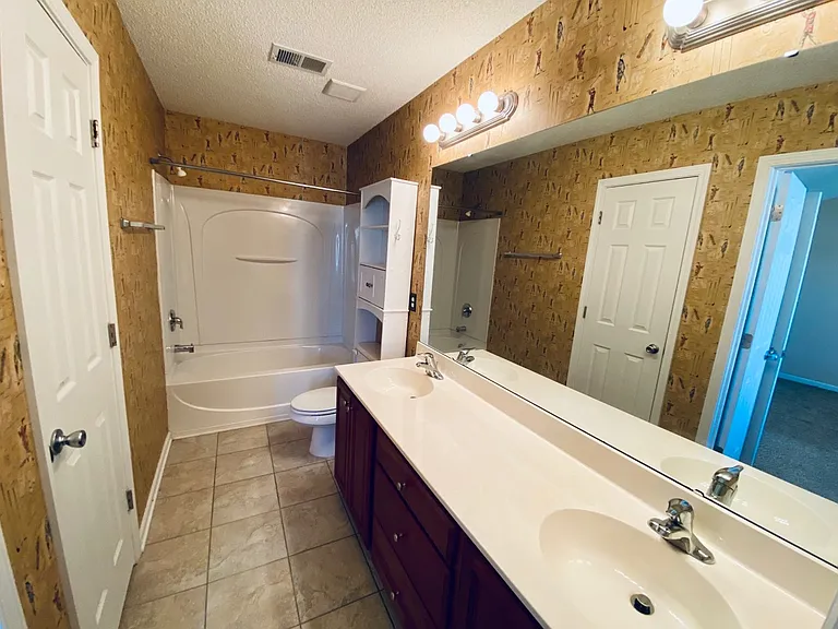 Master bathroom_10052021