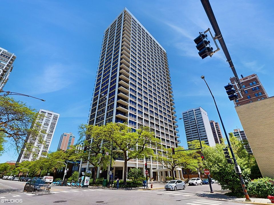 1st image of 88 W Schiller St APT 901L