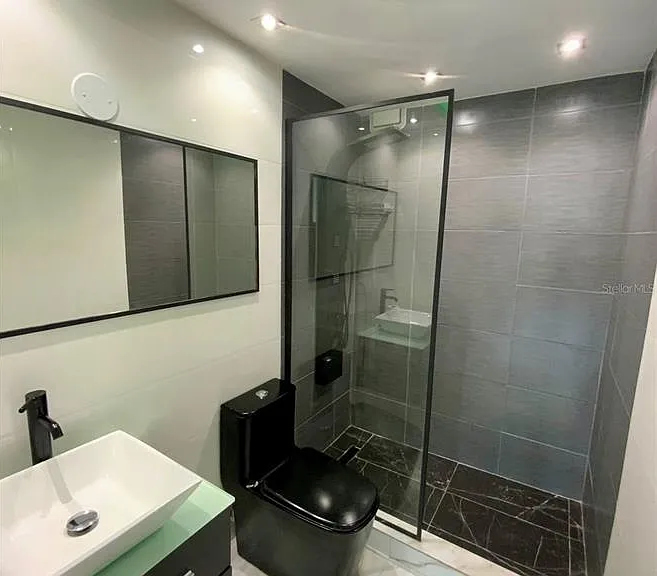 552 Austral #403 — Photo 12