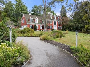 4 Green Ln, Sherborn, MA 01770