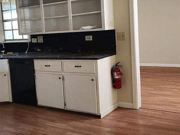 4th image of 7102 Stewart Rd