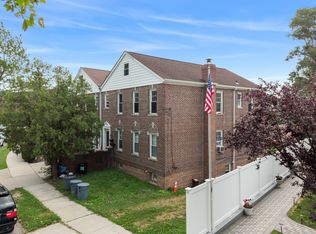 3315 Campbell Dr, Bronx, NY 10465