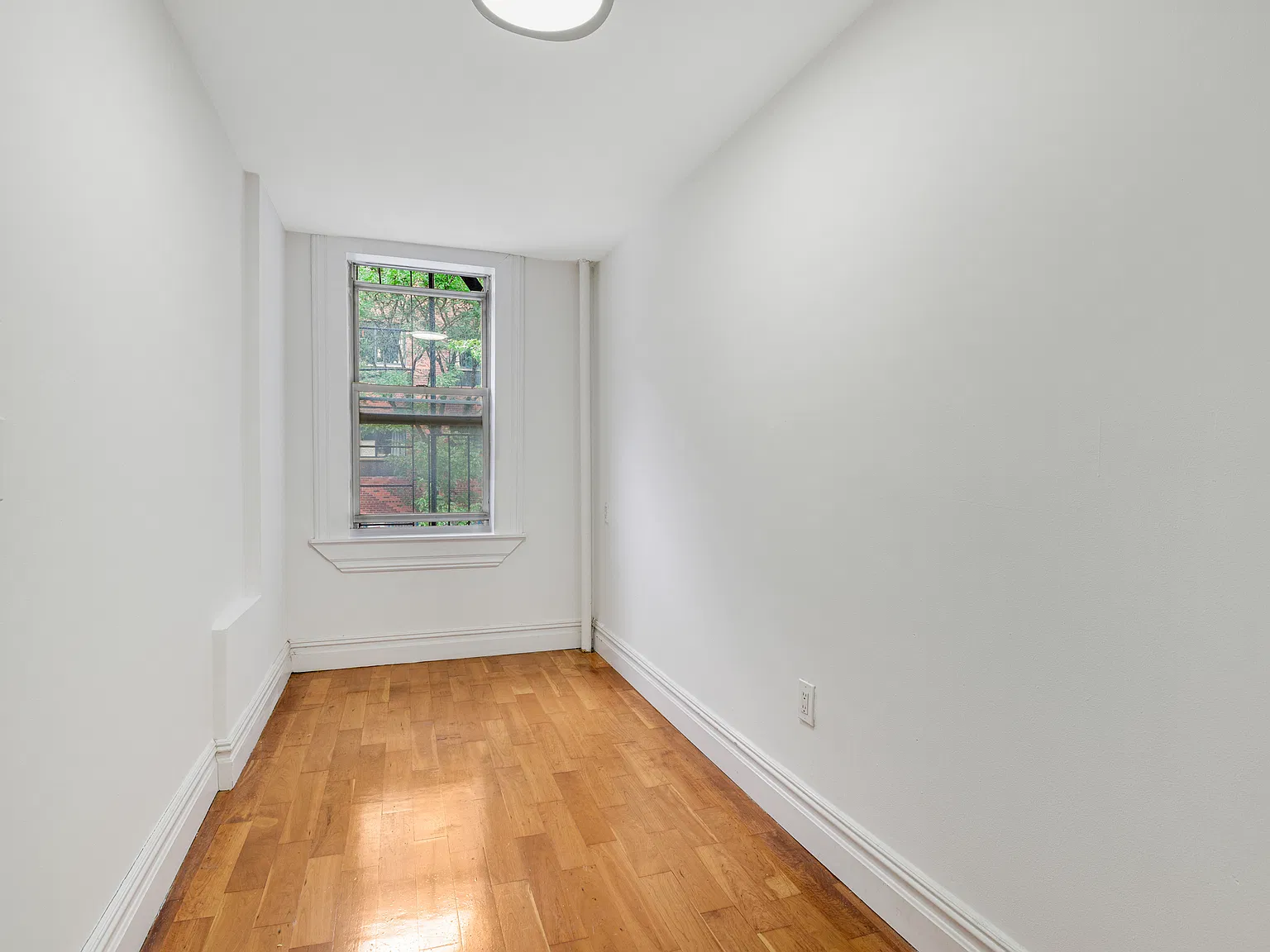 150 East 3rd Street — Photo 4