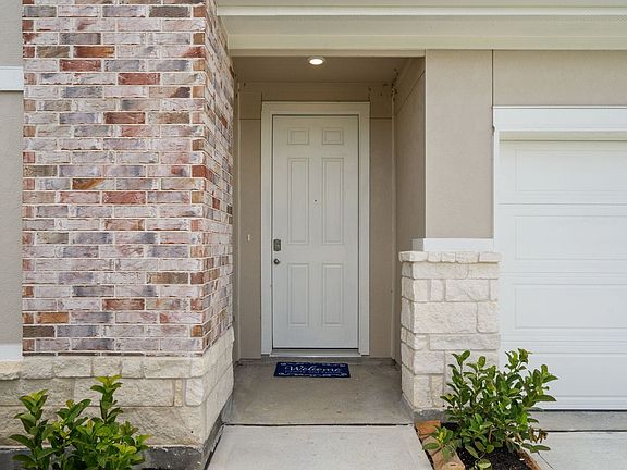 5th image of 2617 Lake Bryan Dr