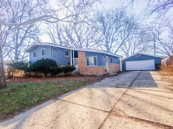 5 Warwick Ct, Park Forest, IL 60466