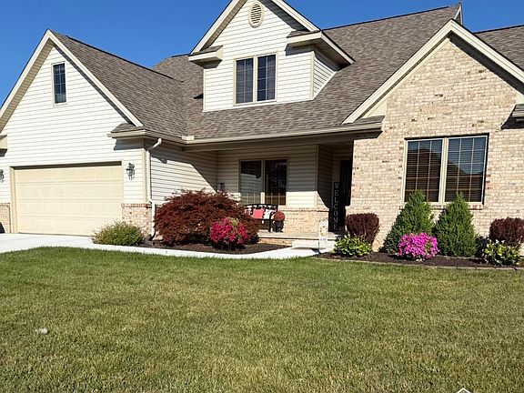 3rd image of 15285 Oak Knoll Dr