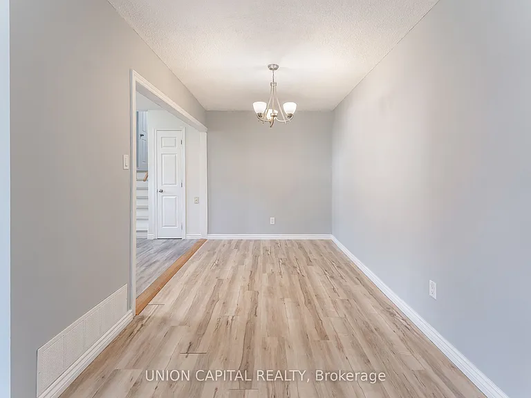 443 Brest Ct — Photo 8