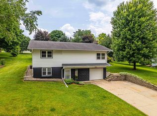 619 4th Ave, New Glarus, WI 53574