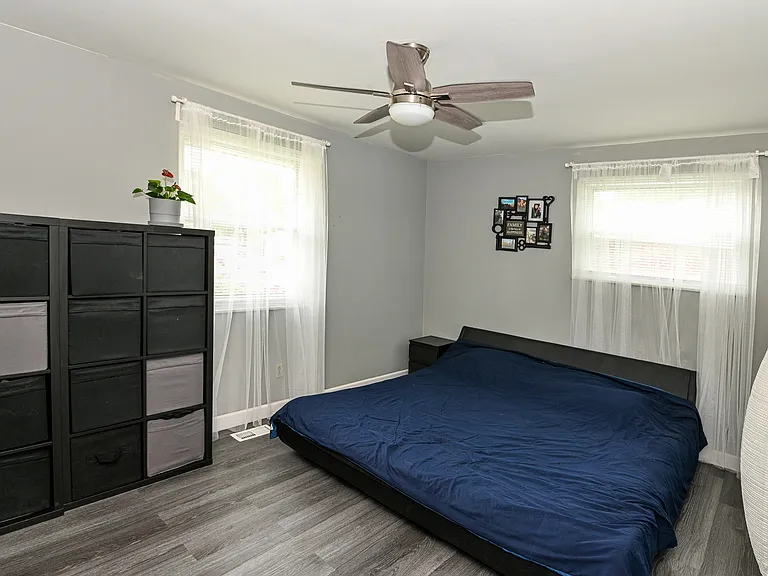 988 Yarger Dr — Photo 10