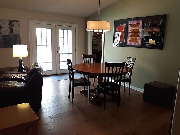 3rd image of 1813 Medio Calle