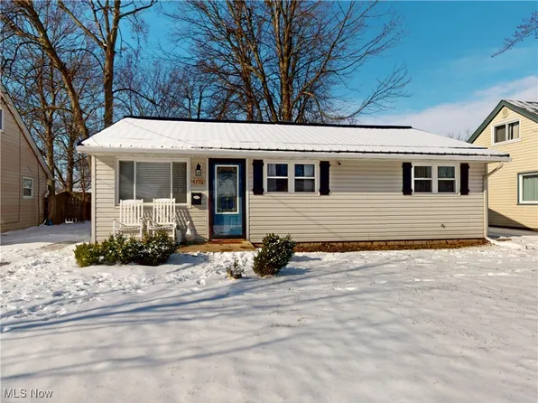 4776 Robinwood Dr, Mentor, OH 44060