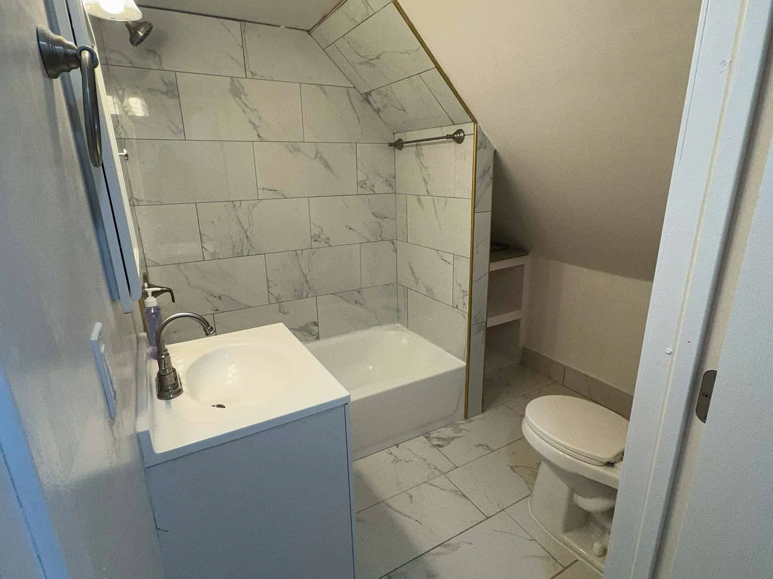 2 bed, 900 sqft, $950 — Photo 4