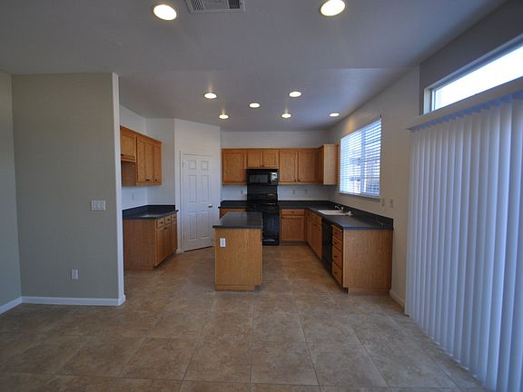 5th image of 4261 Melody Ln