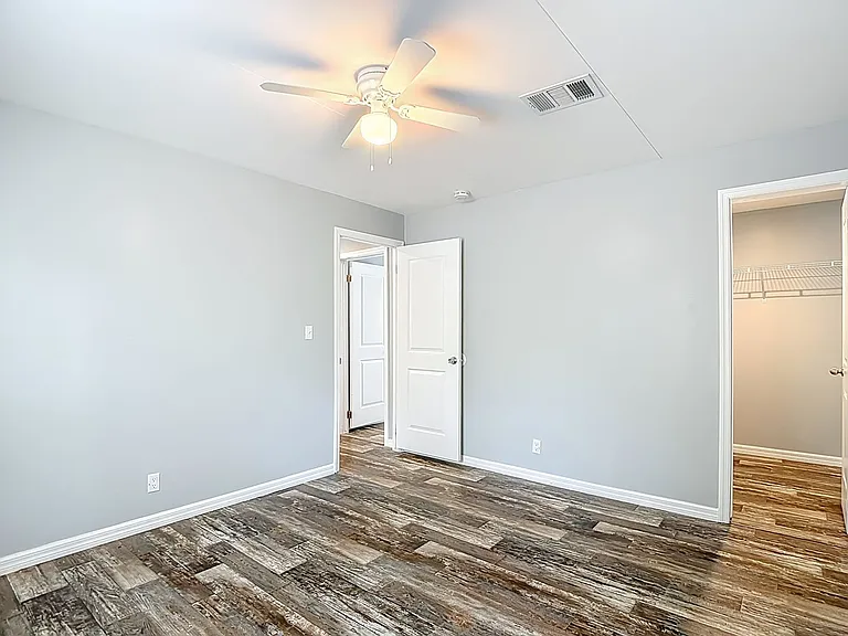 7158 Sunnyside Dr — Photo 9