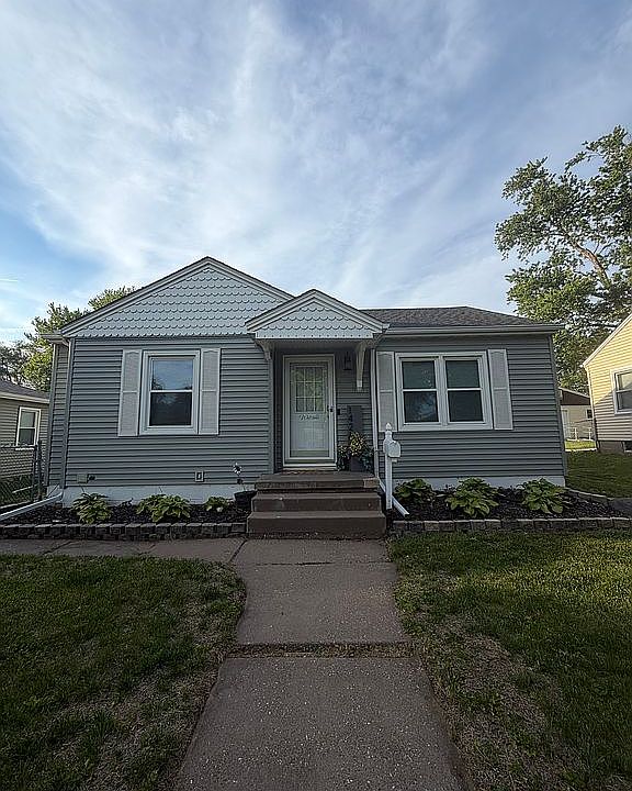 1st image of 1428 W 36th St