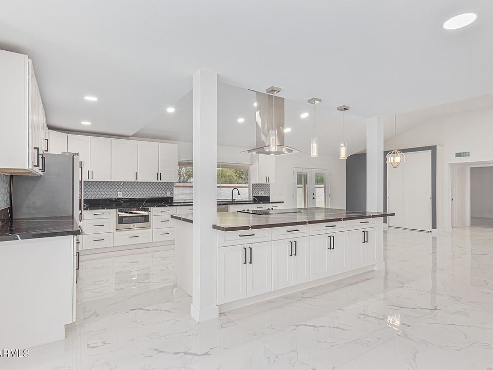 1st image of 536 W WILLOW Avenue