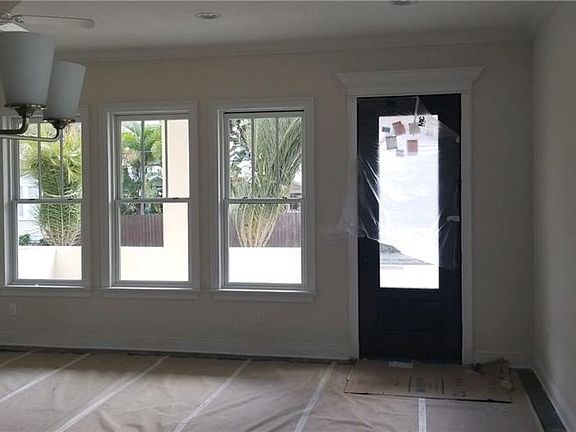 4th image of 709 W Swann Ave