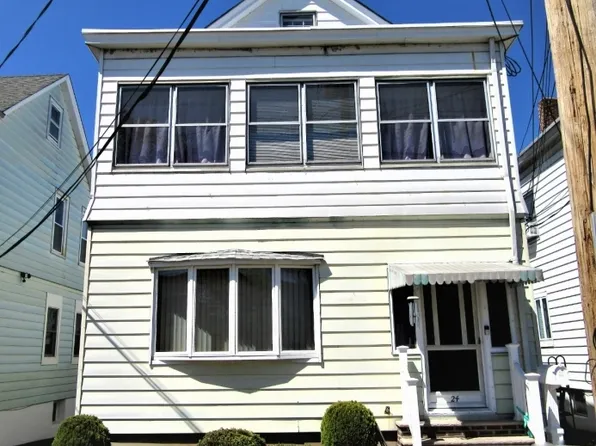 24 Althea St, Clifton City, NJ 07013