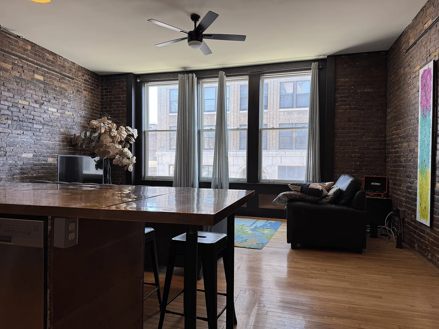 1 bed, 800 sqft, $1,500 — Photo 4