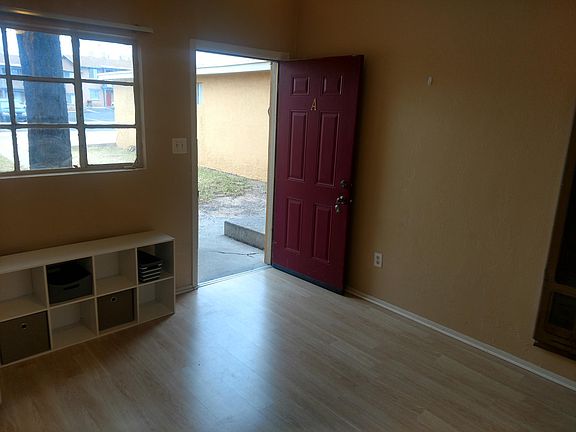 4th image of 1130 Plain St