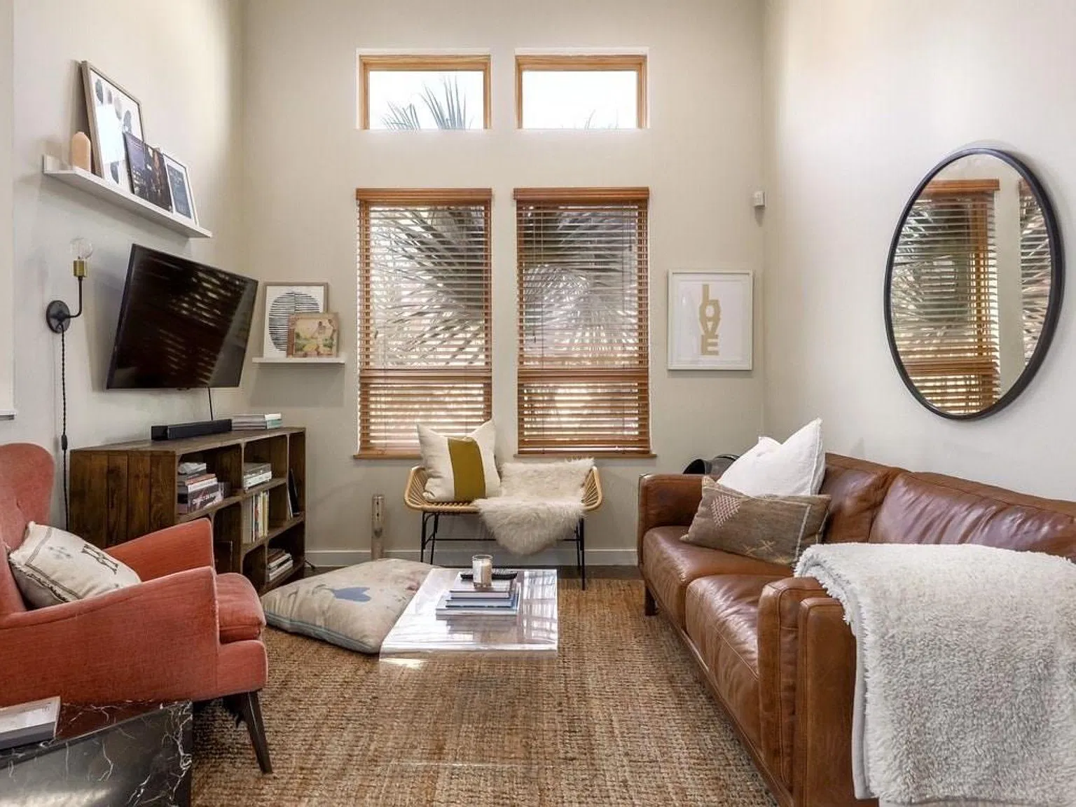 1 bed, 1.0 bath, 778 sqft, $2,050 — Photo 1