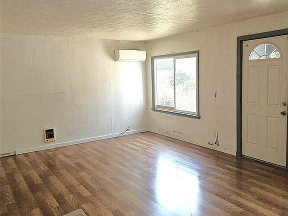 5th image of 3823 E K Street