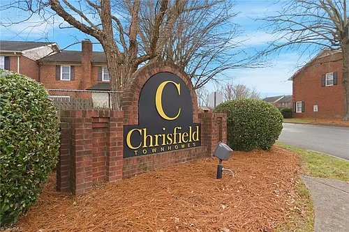111 Chrisfield Cir Photo 1