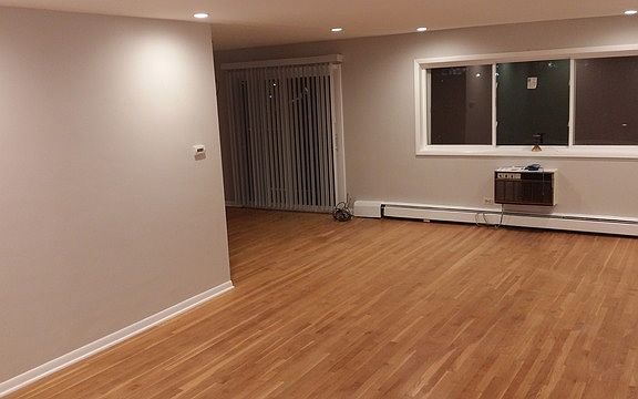 3rd image of 740 W Dempster St #202