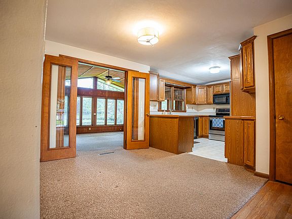 4th image of 2204 Wyoming Dr