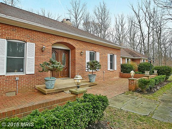 2nd image of 11104 Corobon Ln