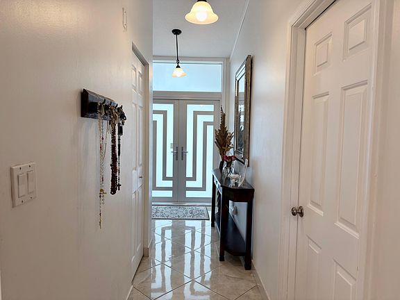 5th image of 501 SW 168th Way