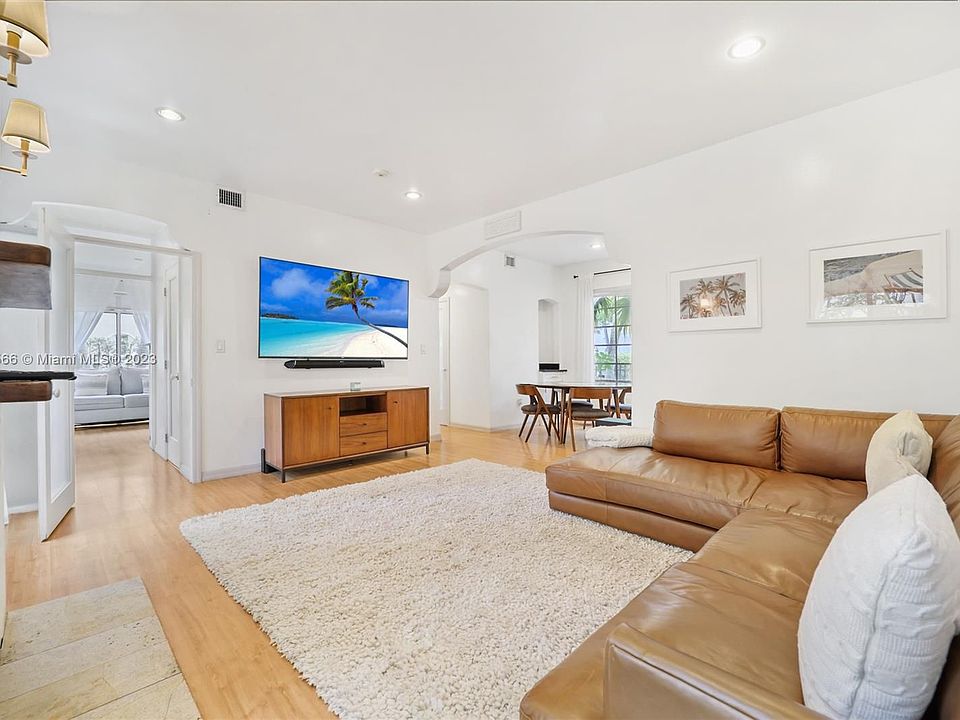 1st image of 1572 Meridian Ave APT 2