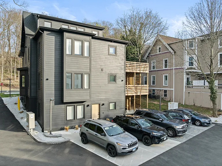904 Quinnipiac Ave — Photo 68