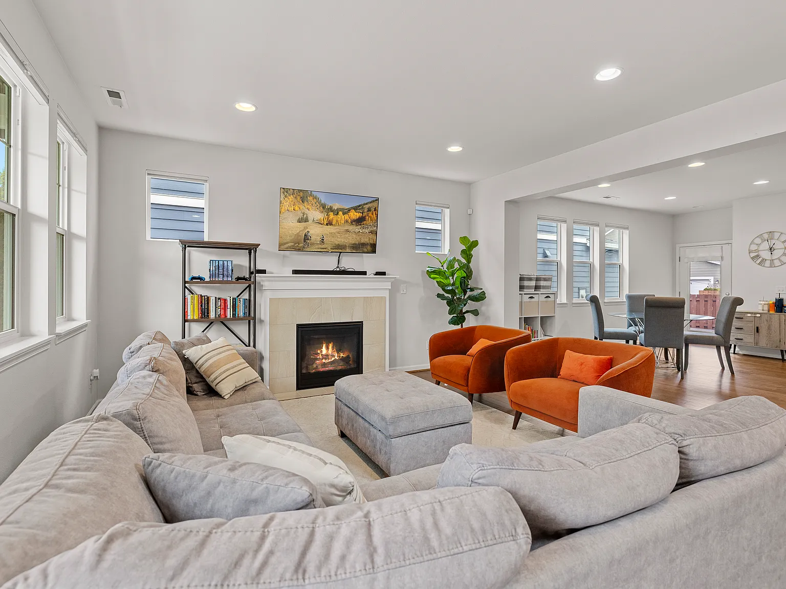 3 bed, 2.5 bath, 3049 sqft, $3,400 — Photo 3