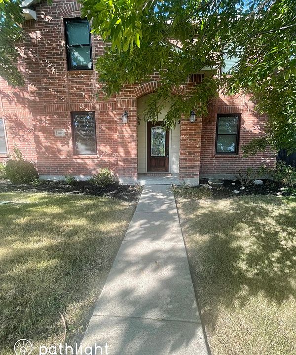 1st image of 3018 Meadow Bluff Dr