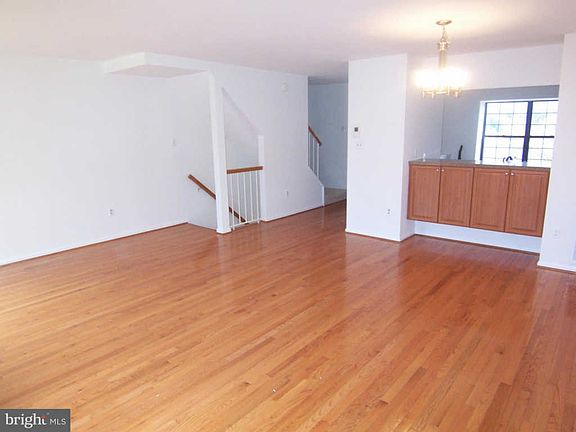 4th image of 6028 Little Brook Ct