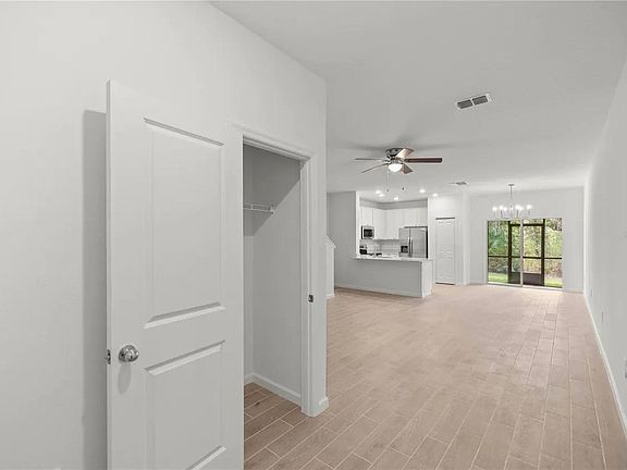 3rd image of 3550 SE 37th Avenue Rd