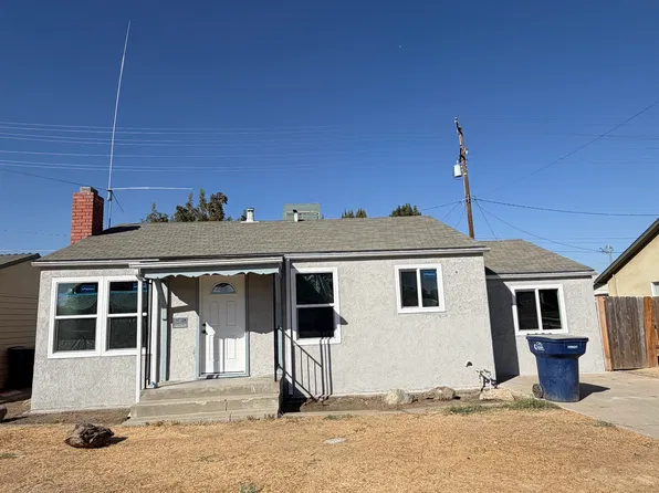 1044 E Apricot Ave, Tulare, CA 93274